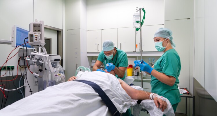 Anästhesie Intubation vor OP Dr. Rothe