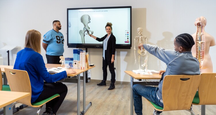 Schule Krankenpflege Unterricht